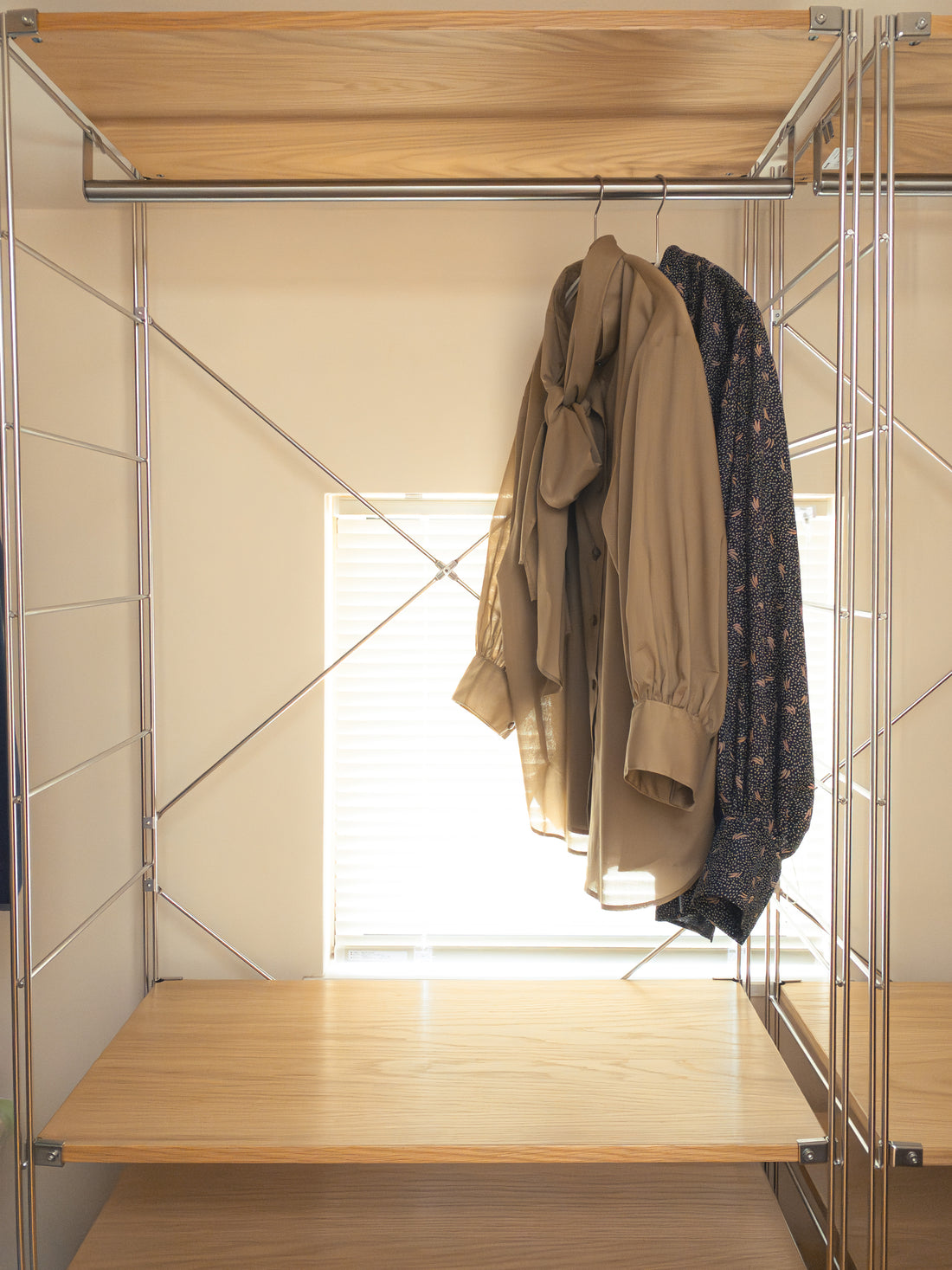 クローゼットのギャザースリーブブラウス